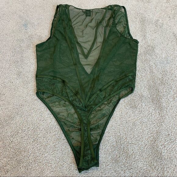 Victoria’s Secret green lace teddy bodysuit NWOT - Picture 4 of 8